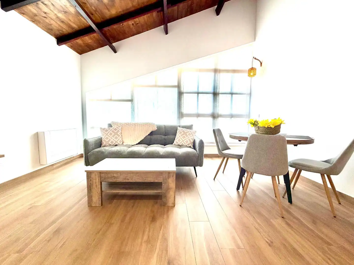 Sala d'estar de Apartament de lloguer en Miengo amb Calefacció, Jardí privat i Terrassa