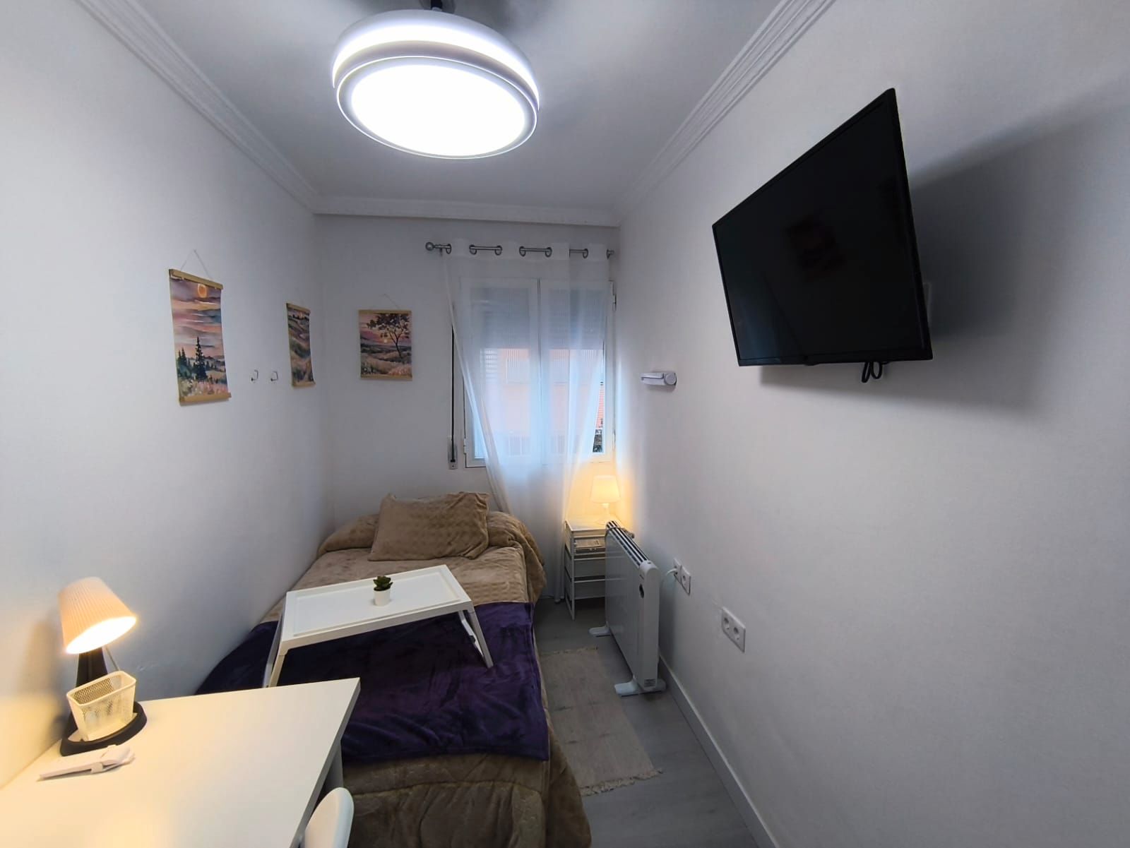 Bedroom of Flat to share in  Madrid Capital  with Heating, Parquet flooring and Furnished