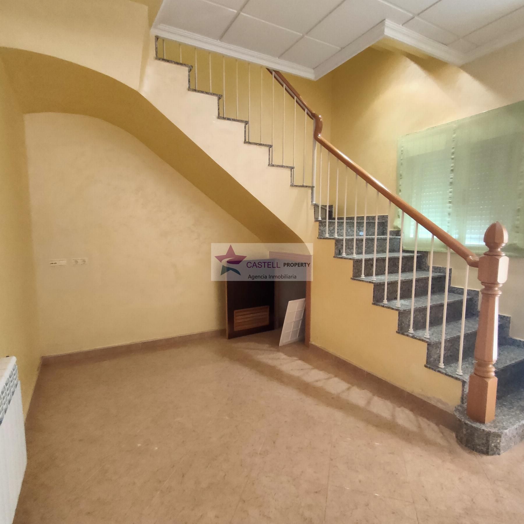 Single-family semi-detached for sale in Algueña