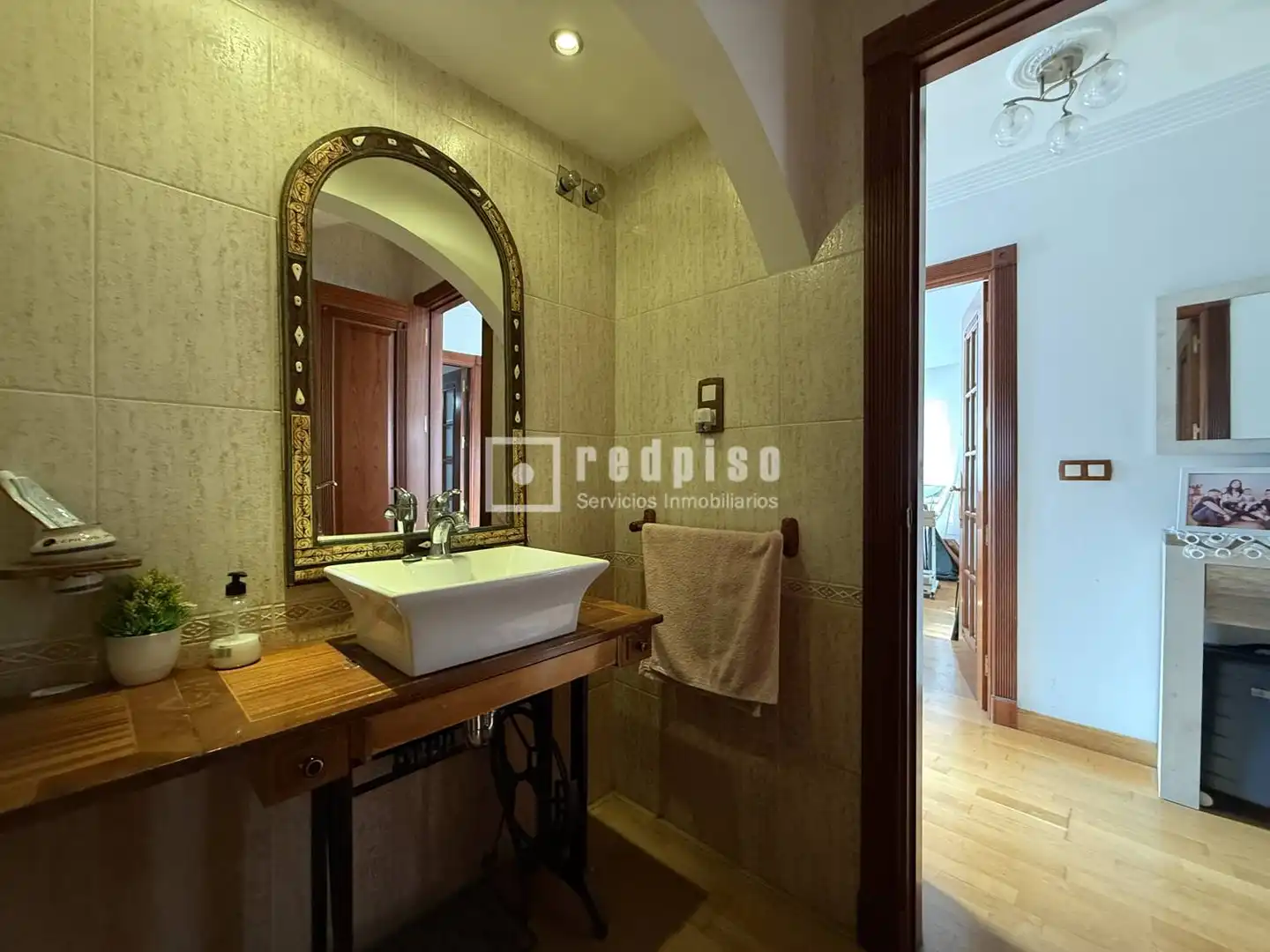 Bany de Casa o xalet en venda en Alhaurín de la Torre amb Aire condicionat, Jardí privat i Terrassa