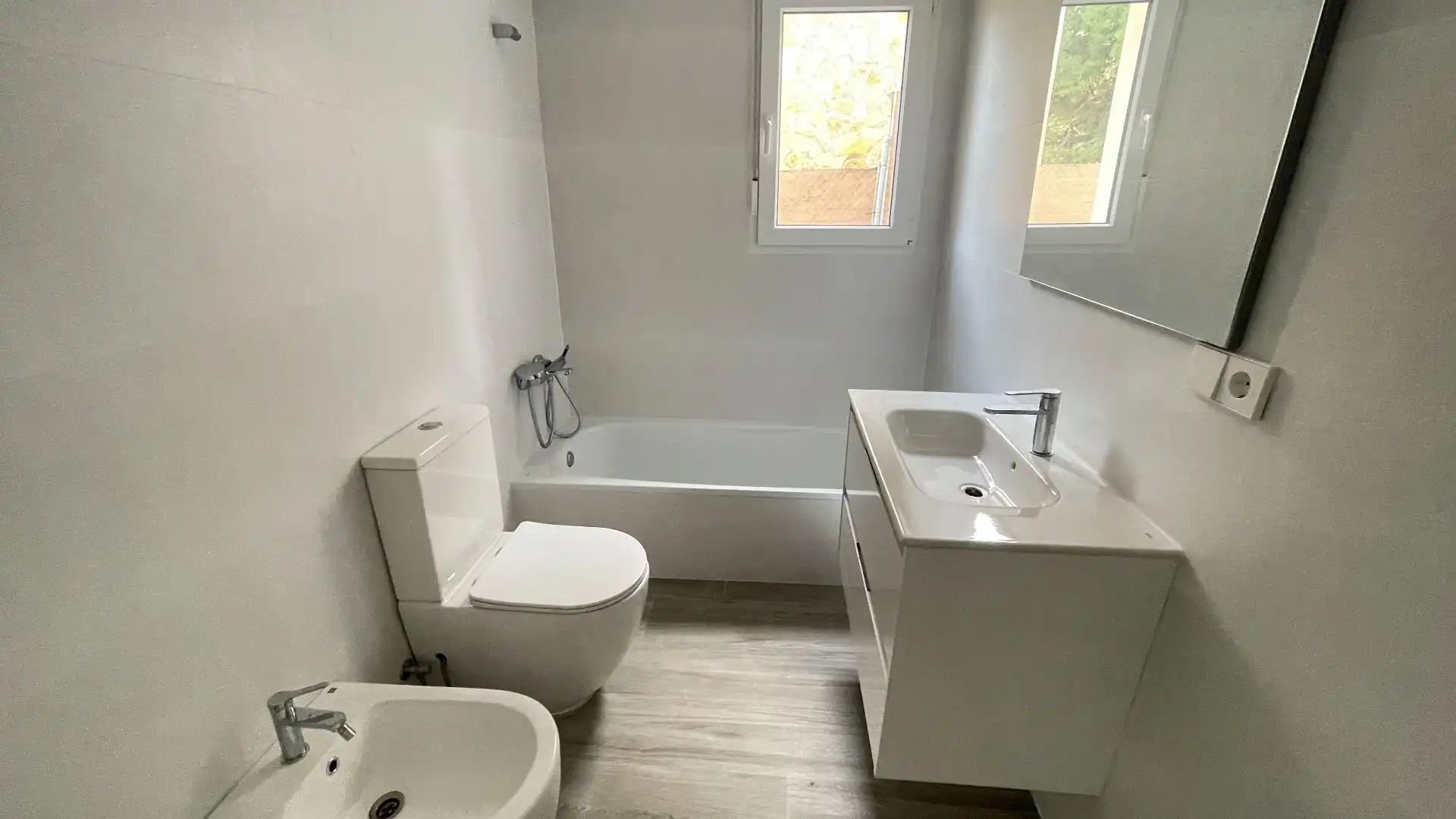 Baño de Casa o chalet de alquiler en Terrassa con Calefacción, Jardín privado y Terraza