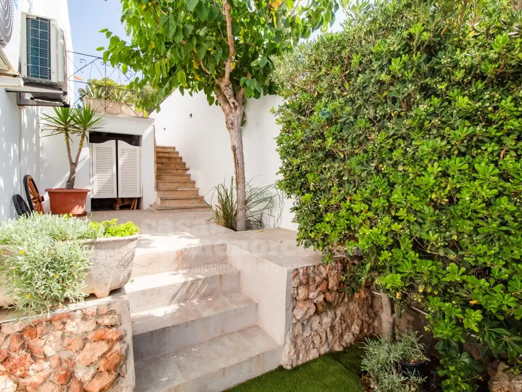 Country homes for sale in Cala Blanca