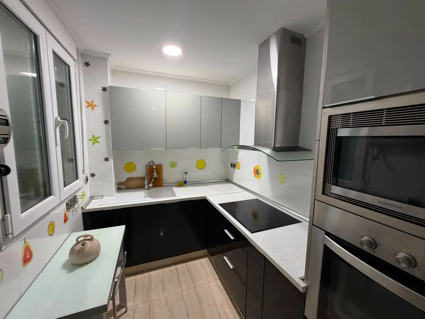 Küche von Wohnung zur Miete in Sueca mit Klimaanlage, Möbliert und Ofen