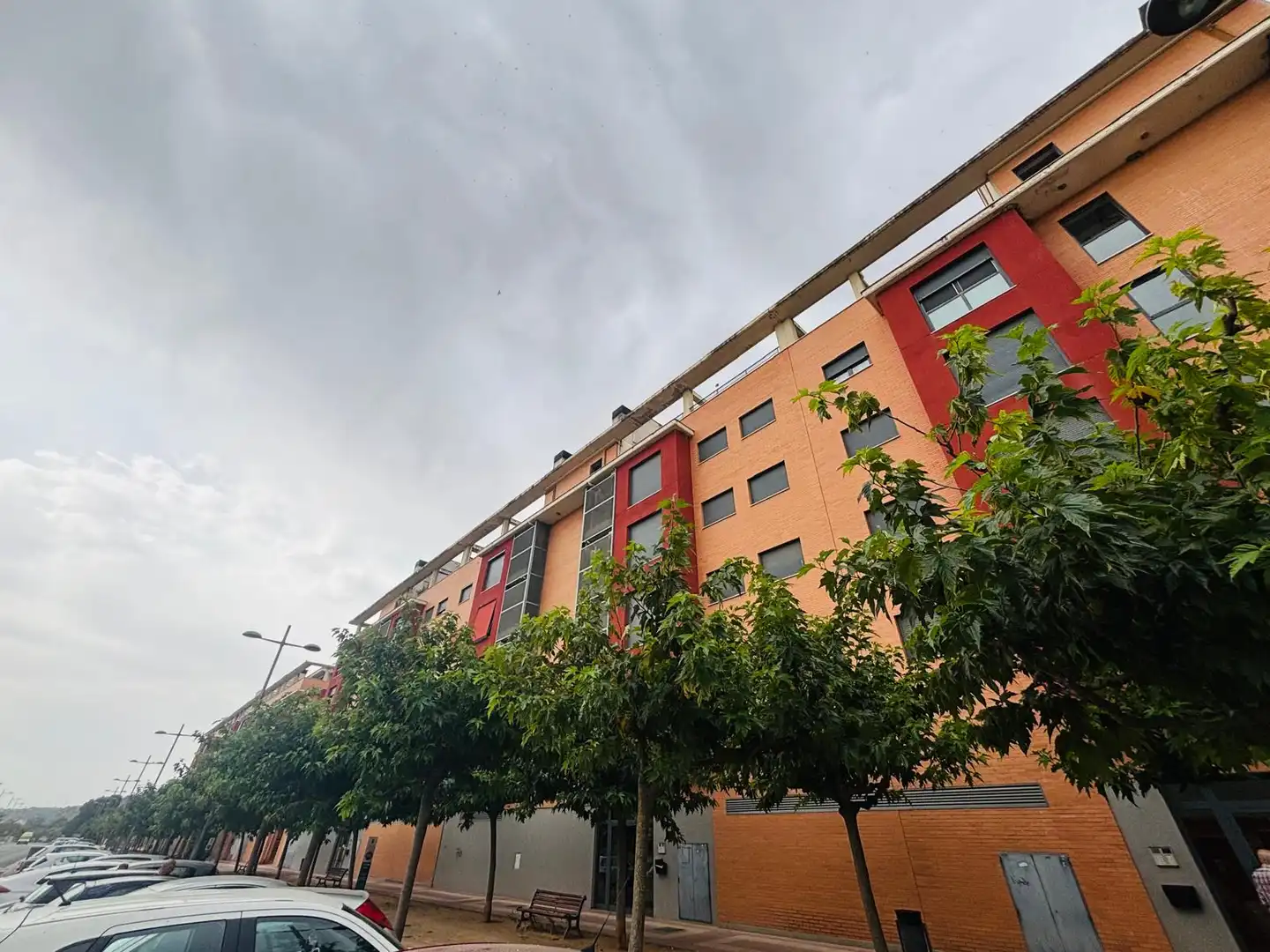 Vista exterior de Piso en venta en Barbastro con Aire acondicionado, Calefacción y Parquet