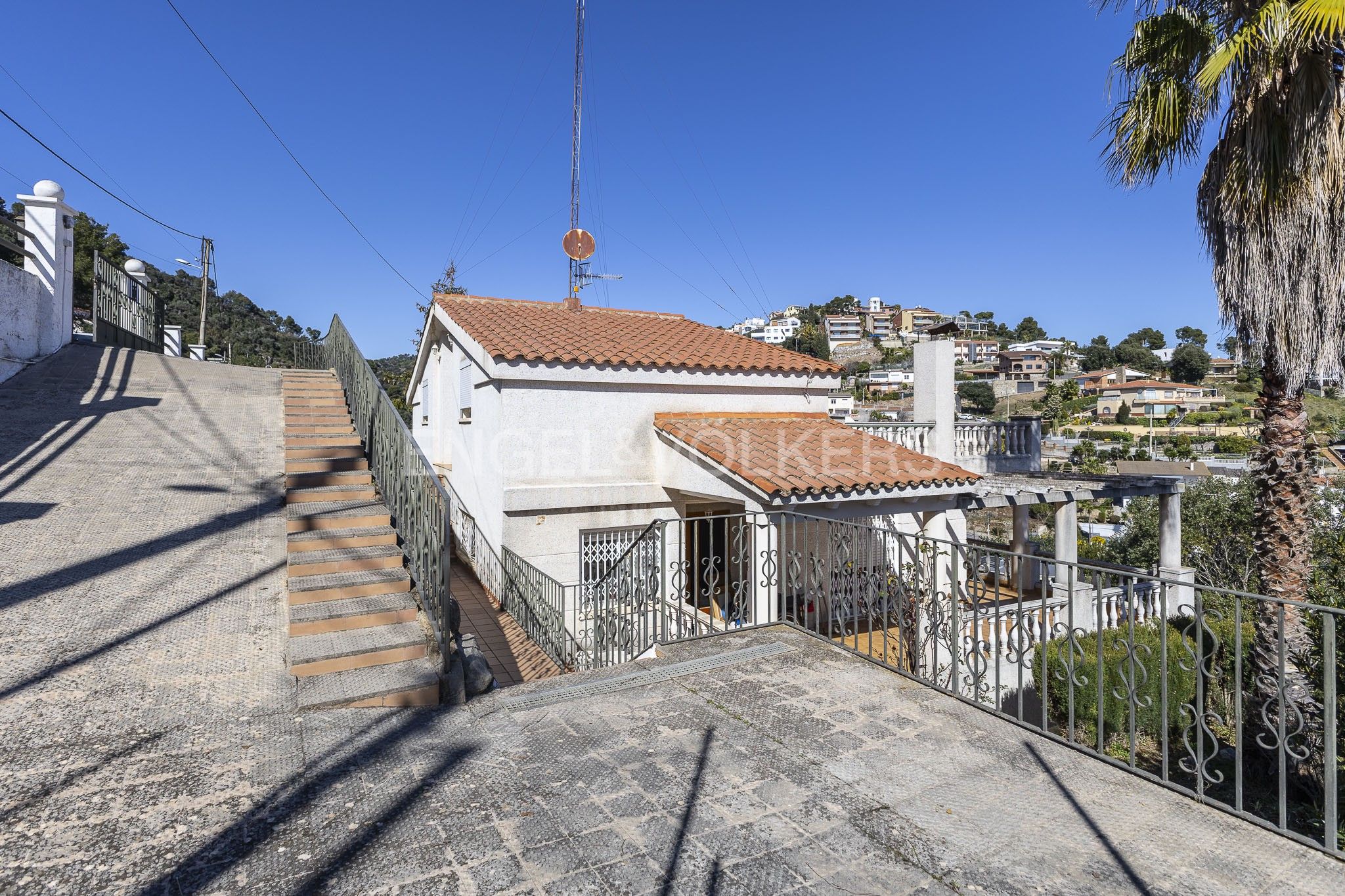 Vista exterior de Casa o xalet en venda en Santa Susanna amb Calefacció, Jardí privat i Terrassa