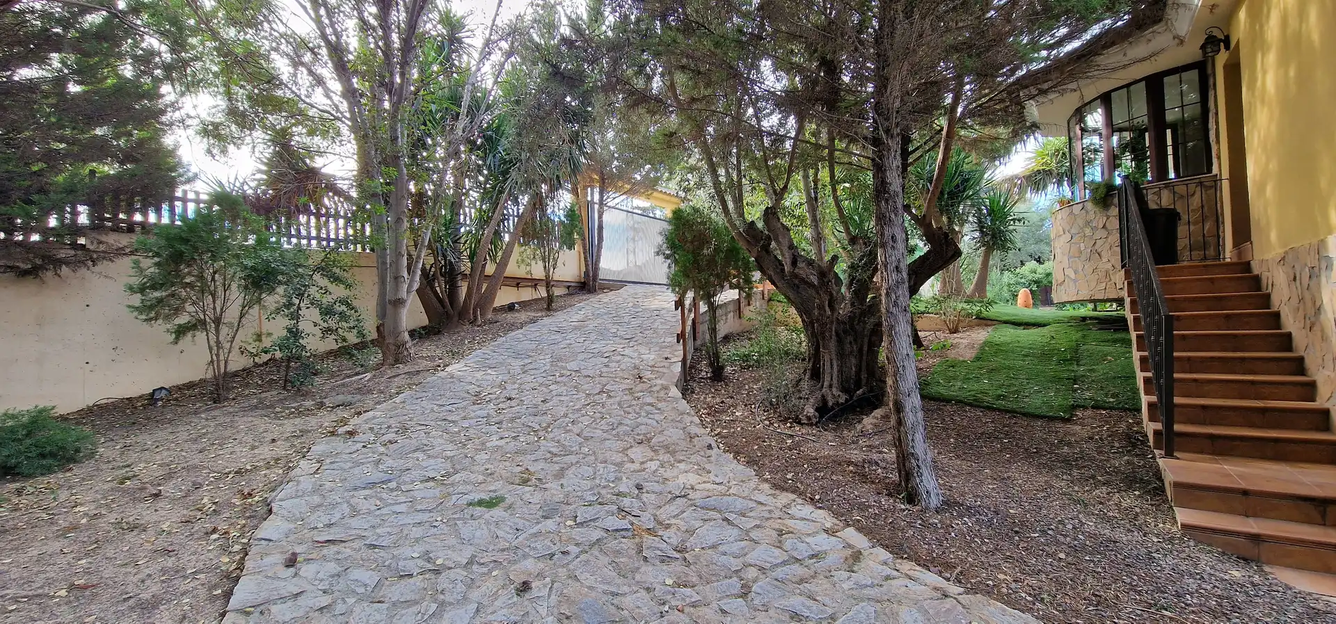 Vista exterior de Casa o xalet en venda en Totana amb Aire condicionat, Calefacció i Jardí privat
