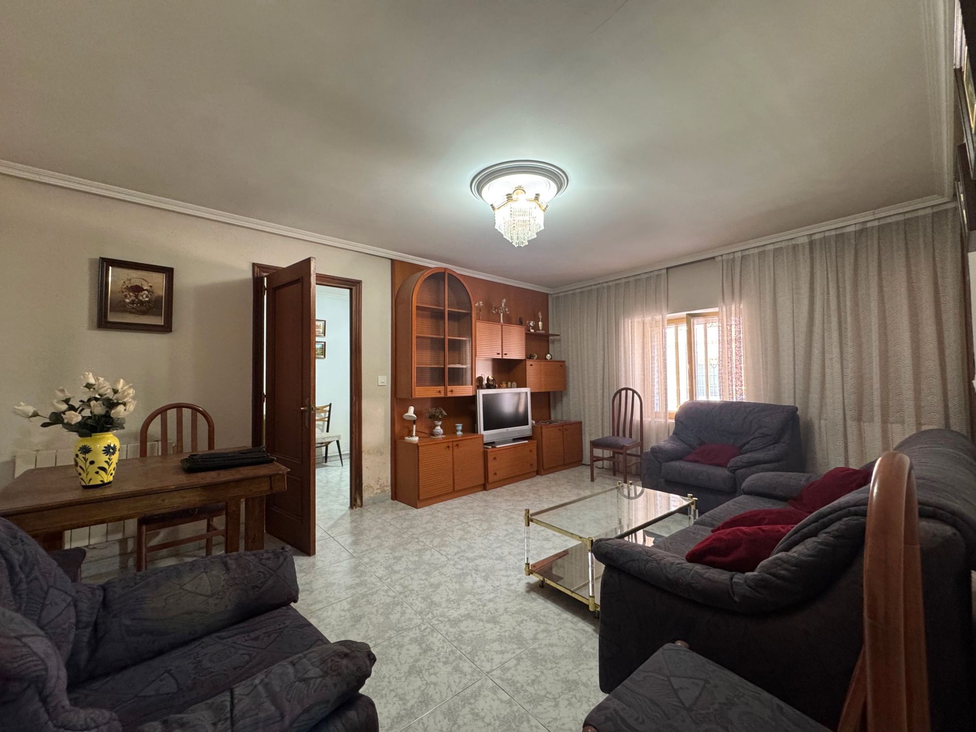 Sala d'estar de Finca rústica en venda en Velliza amb Calefacció, Traster i Moblat