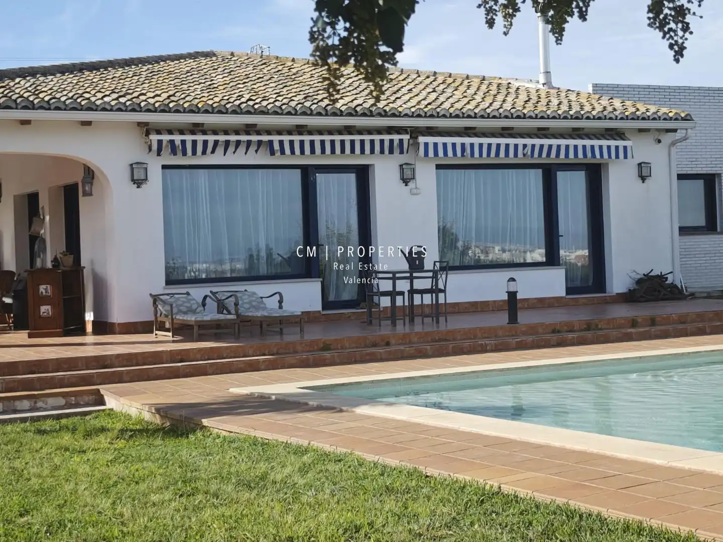 Vista exterior de Casa o chalet en venta en Picassent con Aire acondicionado, Calefacción y Piscina