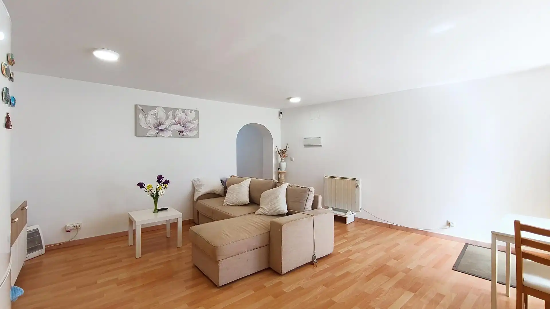 Sala d'estar de Casa o xalet en venda en Olesa de Montserrat amb Aire condicionat, Terrassa i Piscina