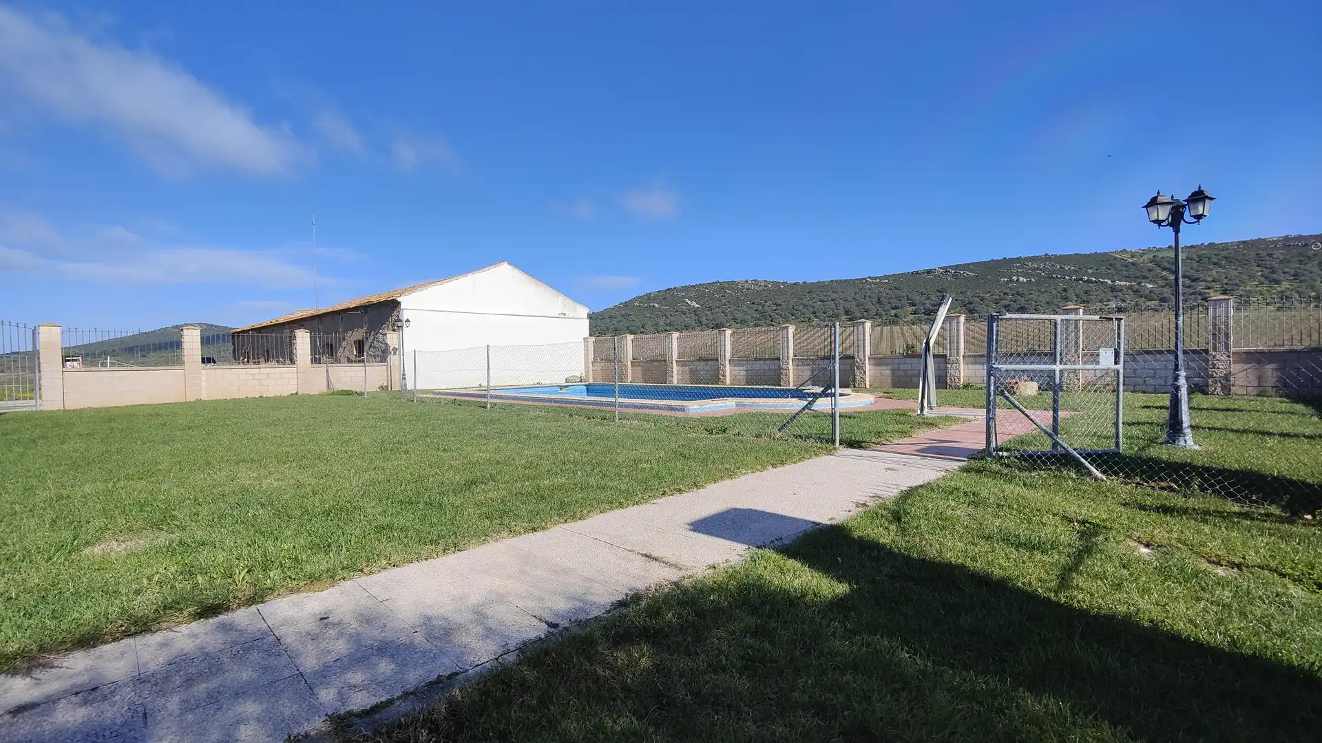 Houses for sale in Calle Lopez de Ayala, Rena