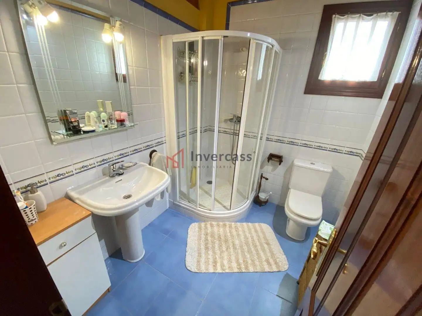 Bathroom of Houses for sale in Castro-Urdiales  with Private garden, Terrace and Storage room