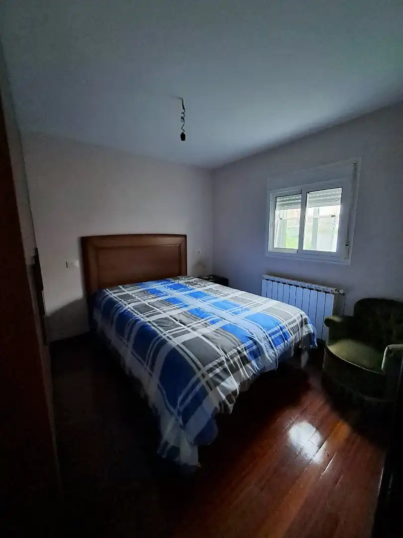 Habitación de Finca rústica en venta en Cualedro con Calefacción, Terraza y Amueblado