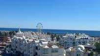 Vista exterior de Àtic en venda en Benalmádena amb Aire condicionat, Terrassa i Traster