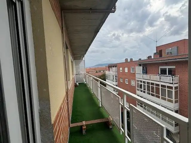 Wohnung zur Miete in Calle del Concejo de Olaz, 17, Mendillorri