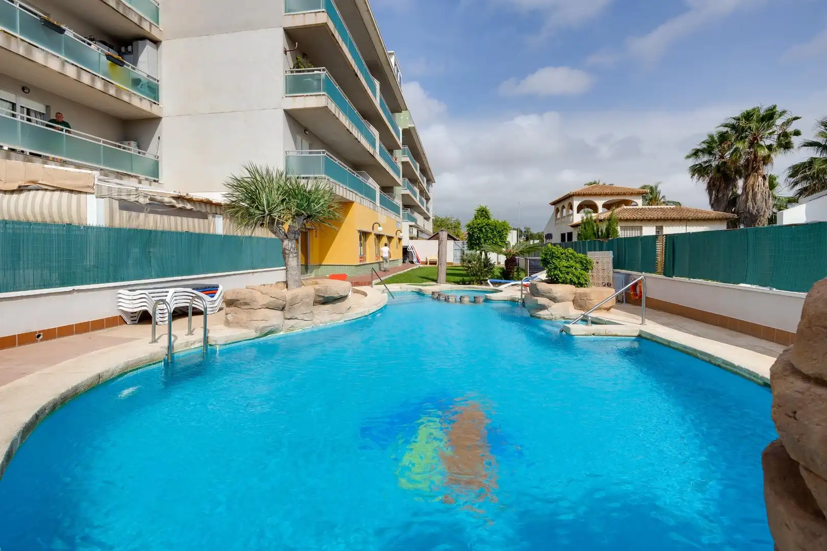 Piscina de Piso en venta en Orihuela con Aire acondicionado, Amueblado y Piscina comunitaria