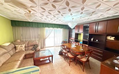 Sala d'estar de Apartament en venda en Alicante / Alacant amb Traster i Balcó