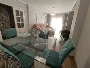 Sala d'estar de Casa o xalet en venda en Ciudad Real amb Aire condicionat, Jardí privat i Terrassa