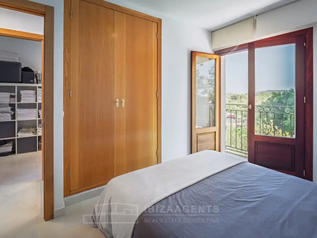 Dormitori de Apartament en venda en Sant Antoni de Portmany amb Aire condicionat, Rentadora i TV