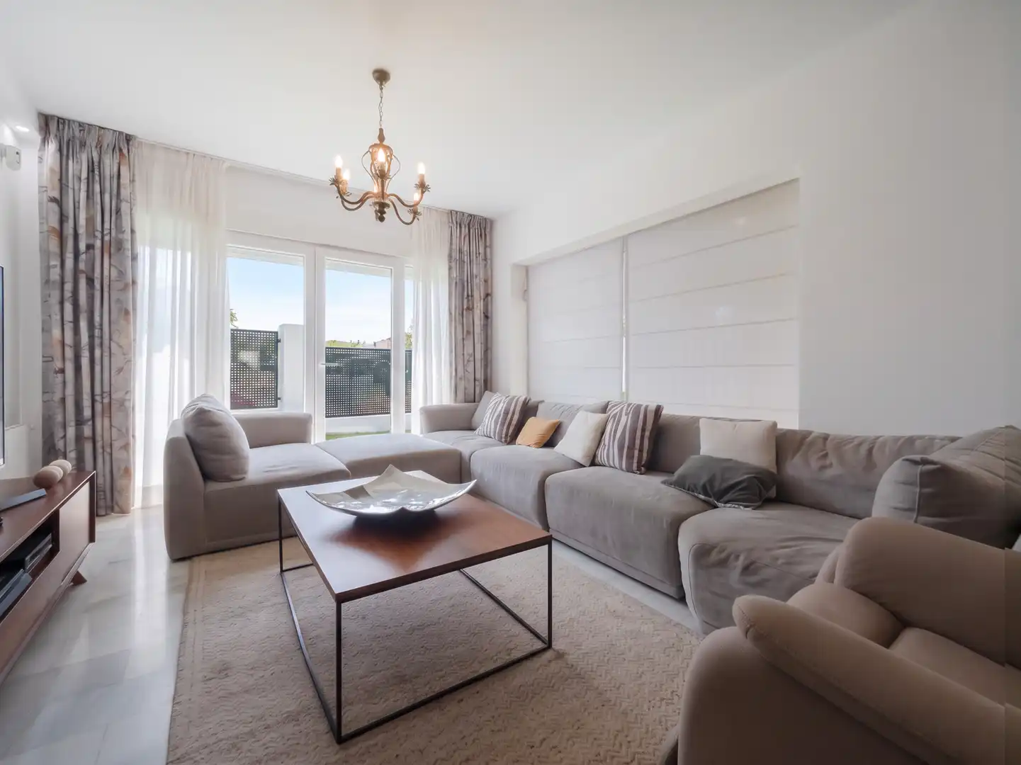 Living room of Houses for sale in Elviria - Cabopino