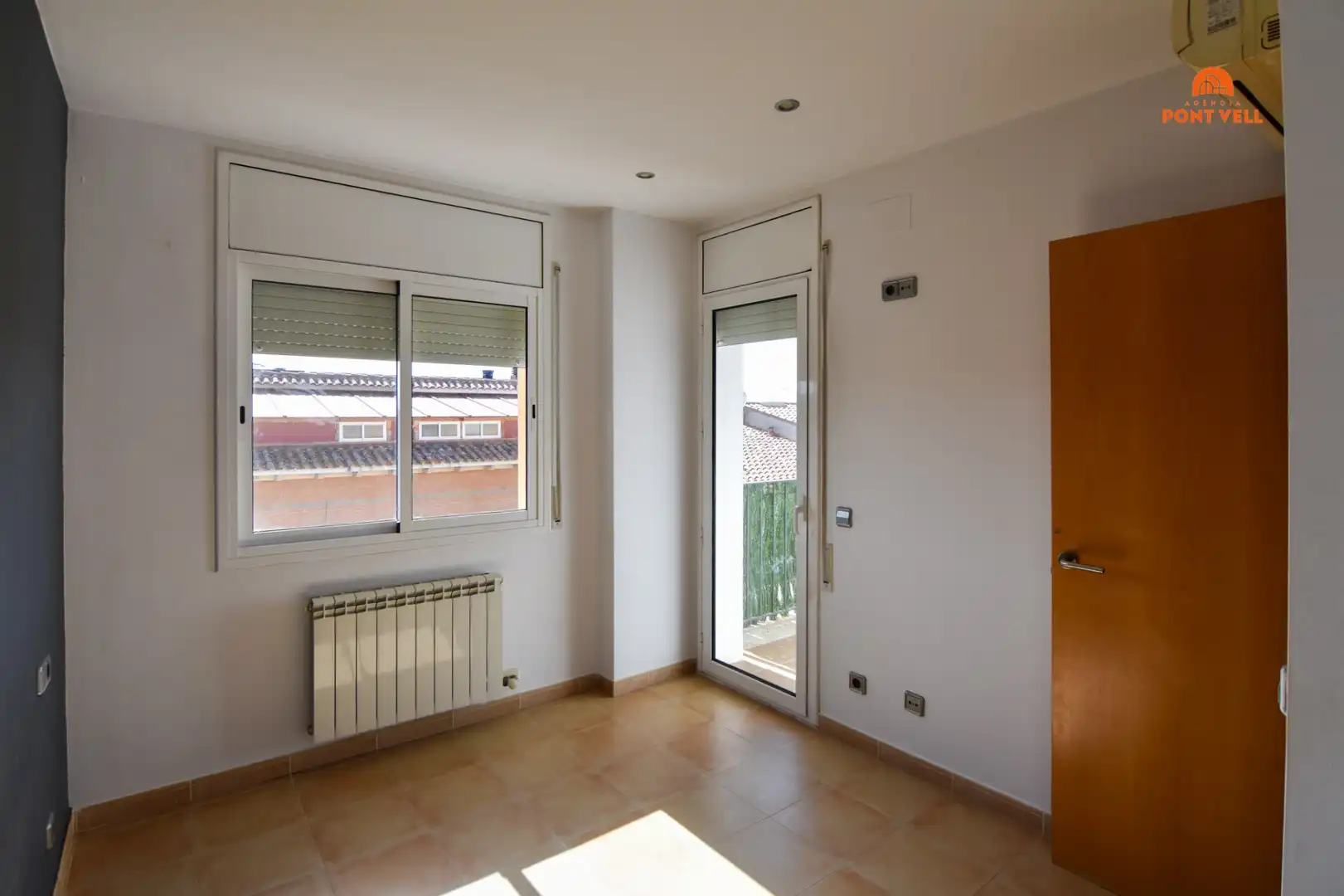 Casa pareada con terraza en venta en La Bisbal d'Empordà, imagen 15