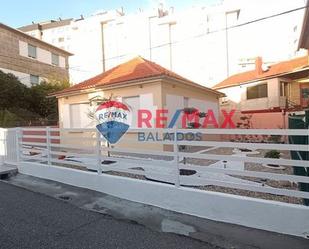 Vista exterior de Casa o xalet en venda en Vigo  amb Terrassa