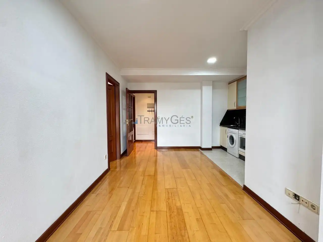 Apartament en venda en Vigo  amb Calefacció, Parquet i Traster
