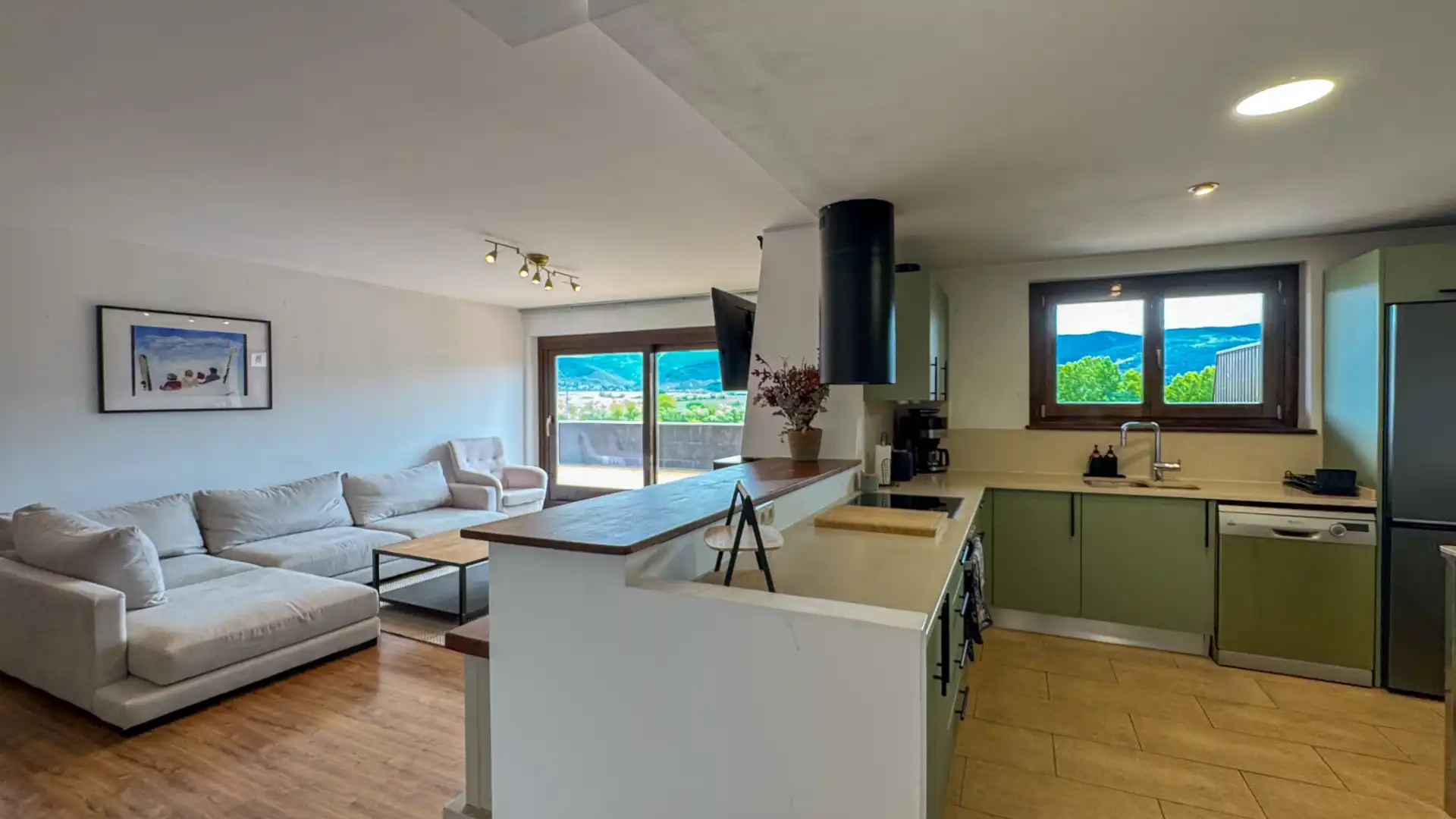 Küche von Wohnung zum Verkauf in Puigcerdà mit Heizung, Parkett und Terrasse