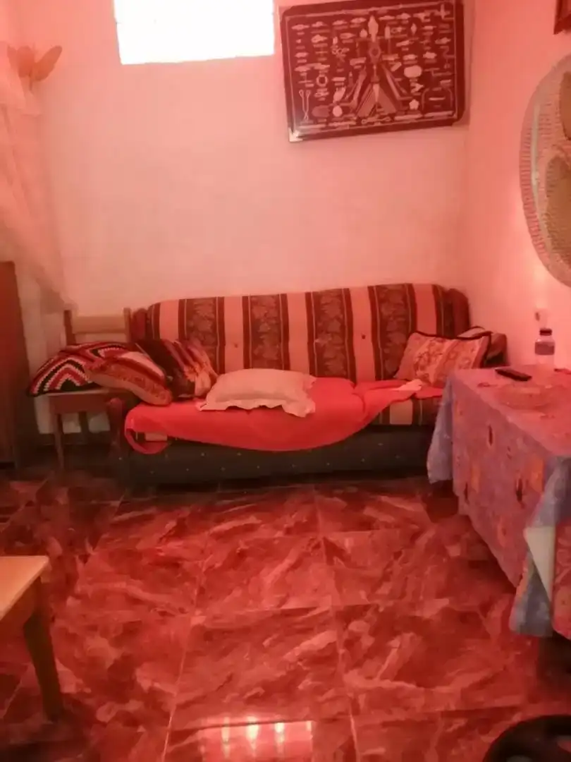 Sala d'estar de Casa adosada en venda en Almería amb Moblat, Rentadora i Microones