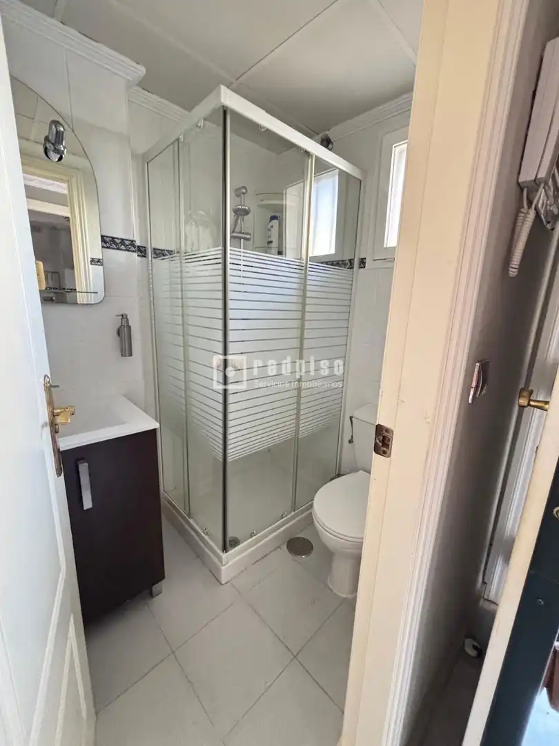 Bathroom of Houses for sale in Mairena del Aljarafe  with Air Conditioner and Terrace