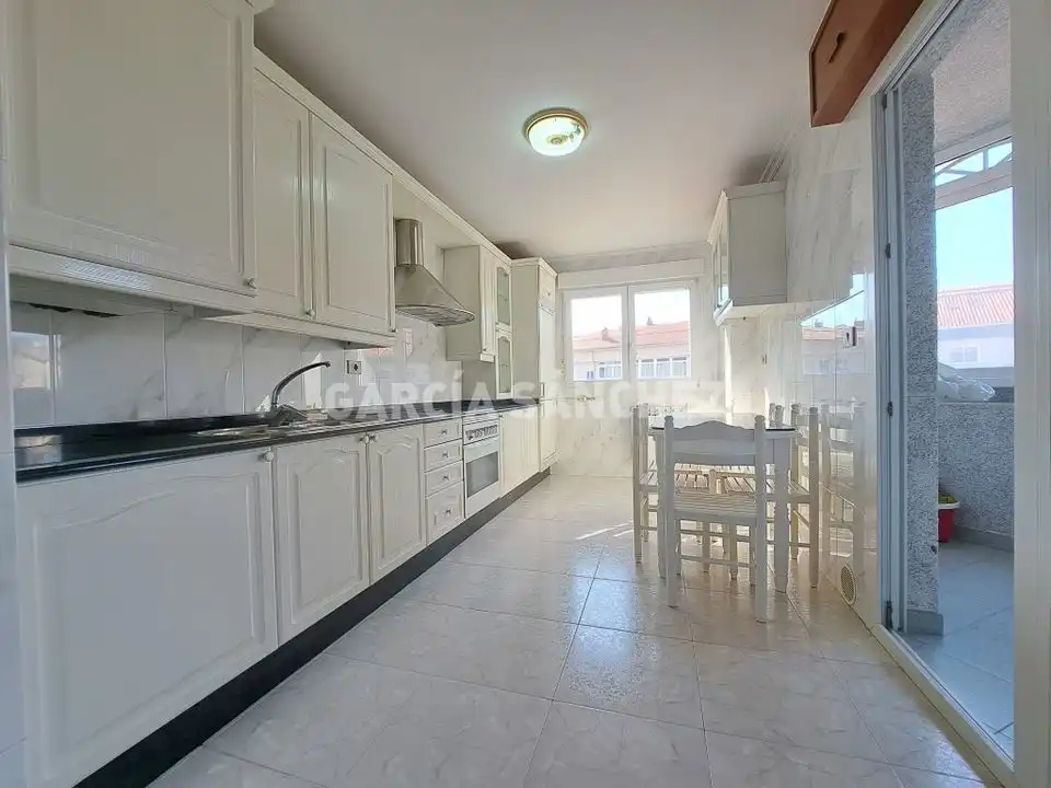 Kitchen of Flat for sale in Boiro  with Storage room