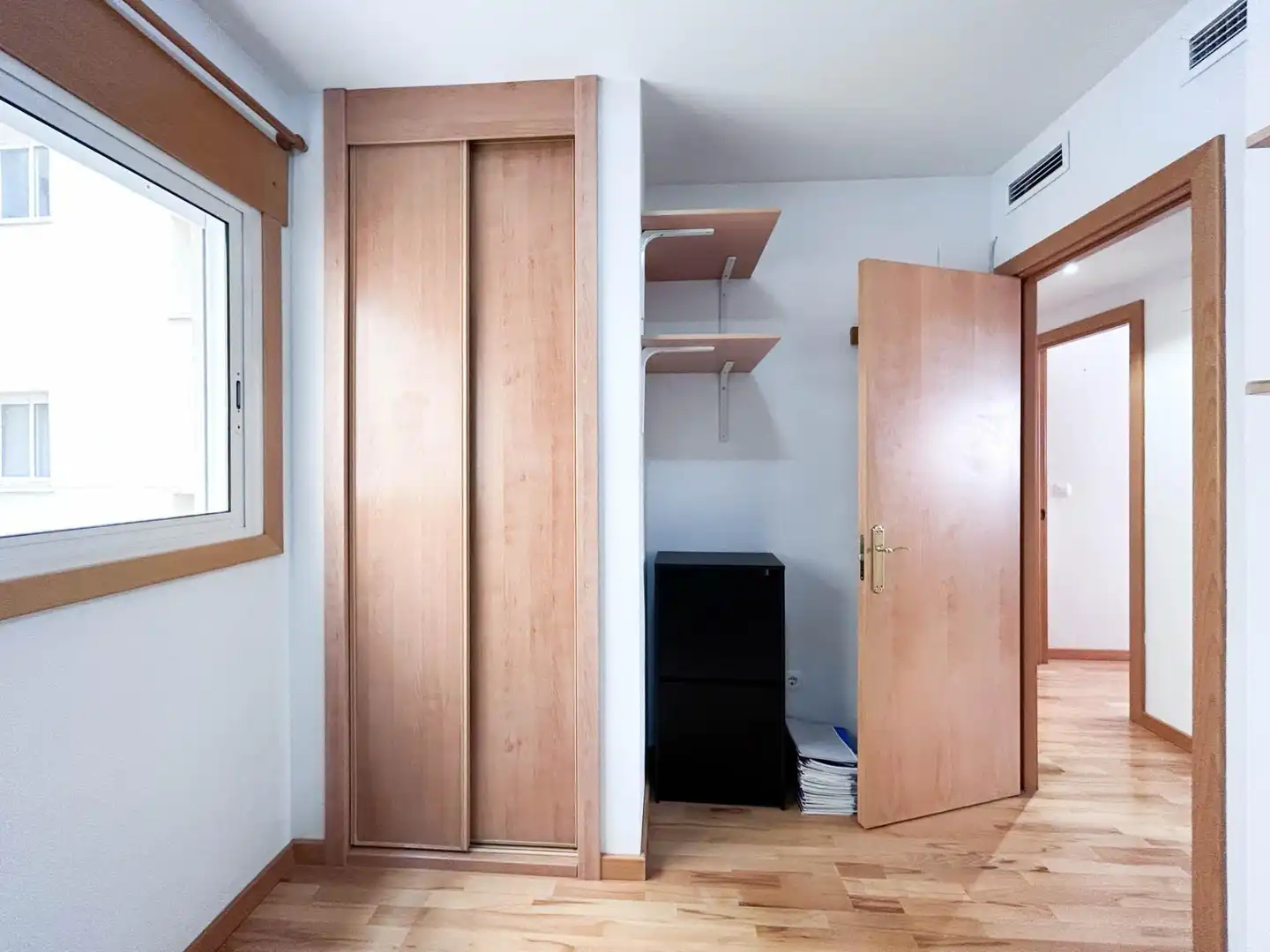 Bedroom of Flat for rent in Paterna  with Air Conditioner, Heating and Private garden