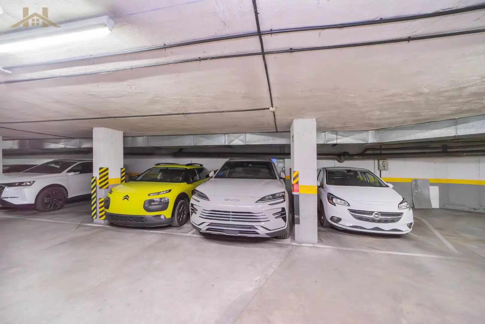 Parking de Piso en venta en Leganés con Aire acondicionado, Balcón y Piscina comunitaria