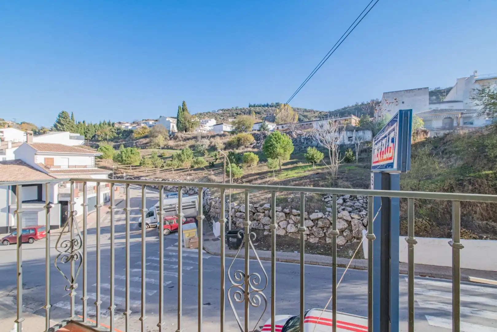 Außenansicht von Wohnung zum Verkauf in Montefrío mit Balkon