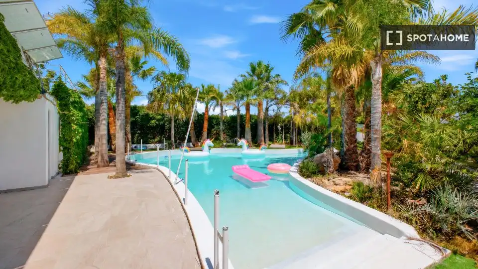 Schwimmbecken von Wohnungen zur untervermieten in Bétera mit Klimaanlage, Terrasse und Möbliert