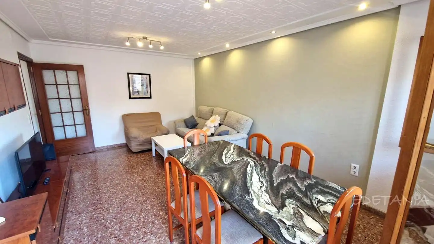 Sala de estar de Piso en venta en Alfara del Patriarca con Aire acondicionado, Trastero y Amueblado