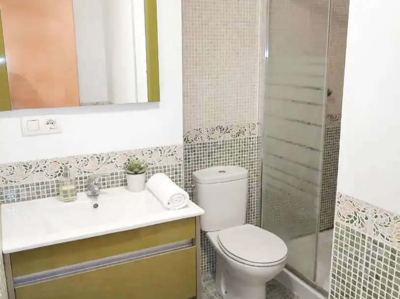 Bathroom of Duplexes for sale in Valencia de Don Juan  with Terrace and Balcony