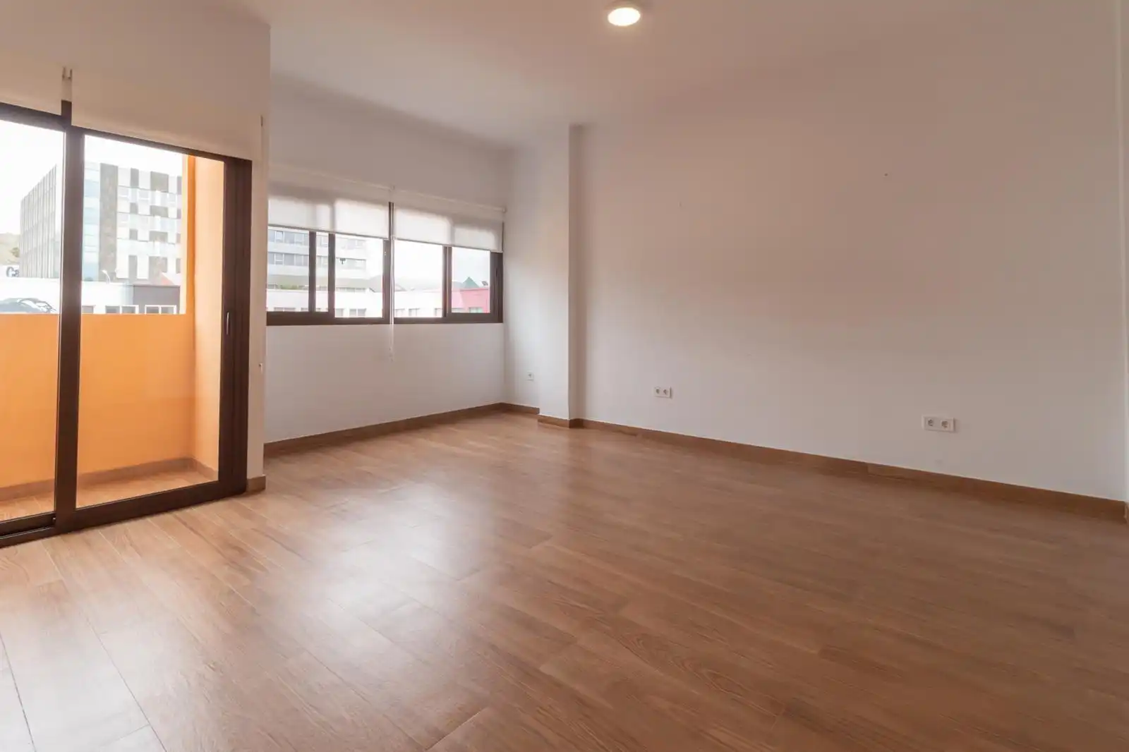 Sala de estar de Piso en venta en Las Palmas de Gran Canaria con Balcón