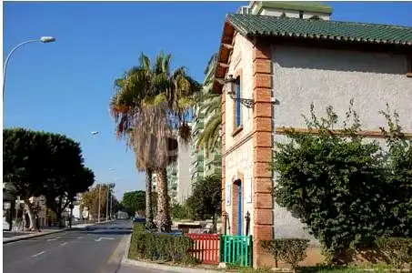 Gewerbefläche zum Verkauf in Avenida Juan Sebastián Elcano, imagen 4
