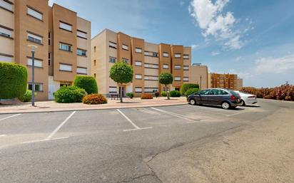 Vista exterior de Pis en venda en  Murcia Capital amb Calefacció, Jardí privat i Piscina