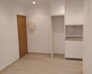 Flat to rent in Passatge de Badal, 16, Sants-Badal