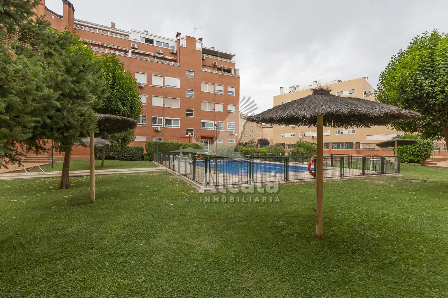 Vista exterior de Piso en venta en Arganda del Rey con Aire acondicionado, Calefacción y Jardín privado