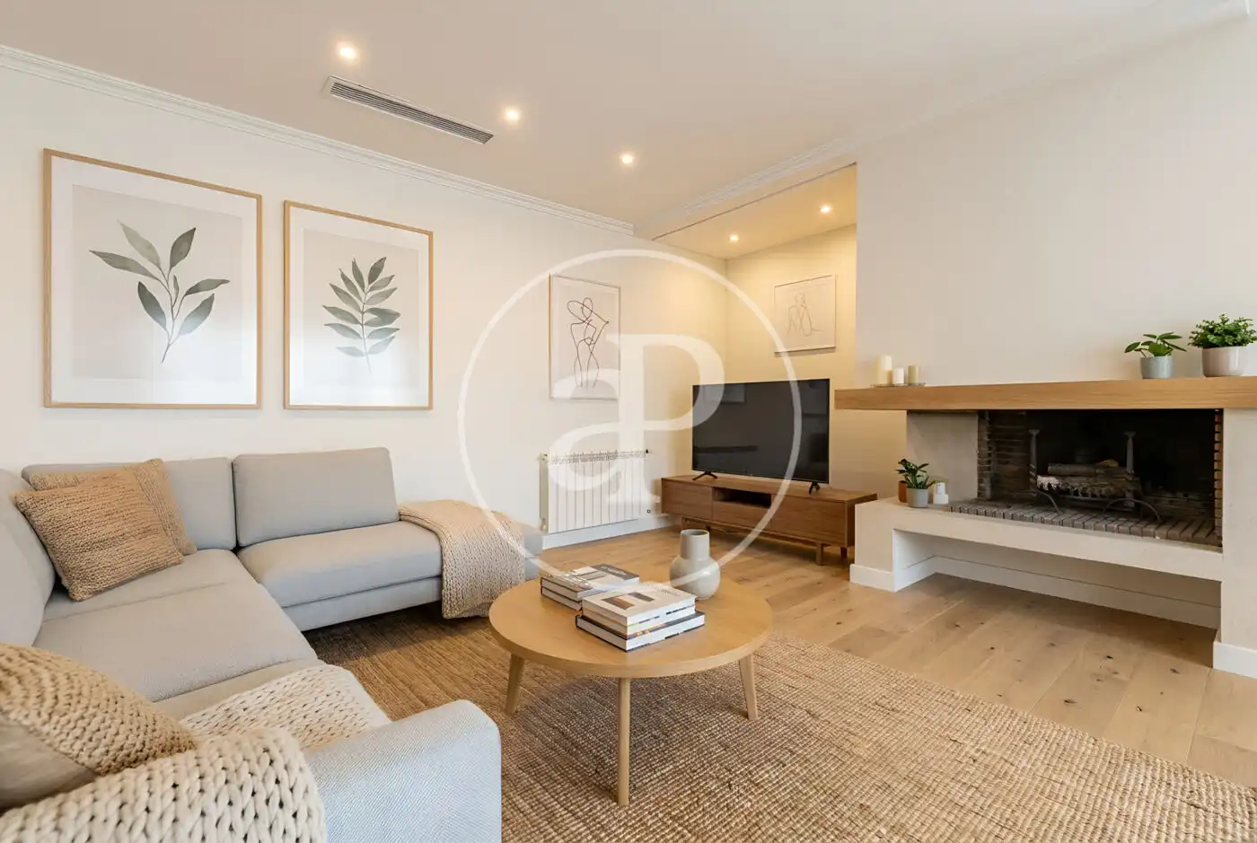 Living room of Detached homes for sale in Madrid  with Air Conditioner, Heating and Private garden