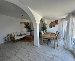 Menjador de Casa adosada en venda en Mijas amb Aire condicionat, Calefacció i Jardí privat