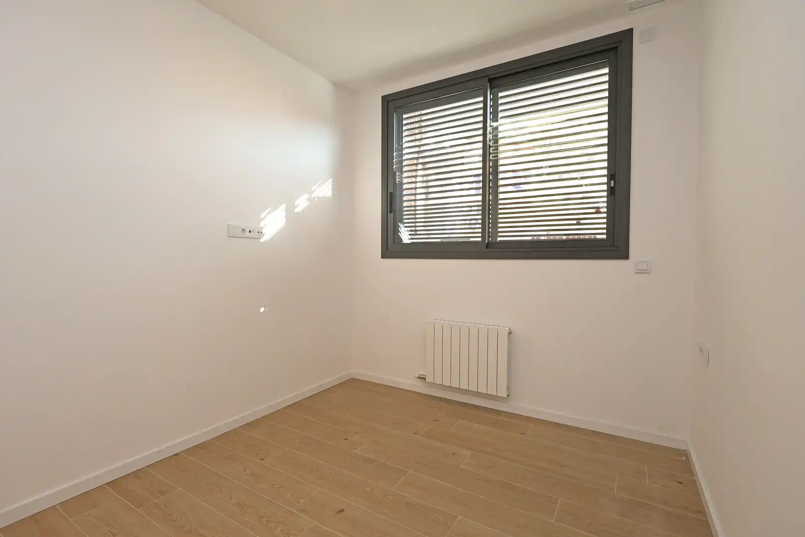 Schlafzimmer von Erdgeschoss zum Verkauf in L'Hospitalet de Llobregat mit Terrasse und Abstellraum
