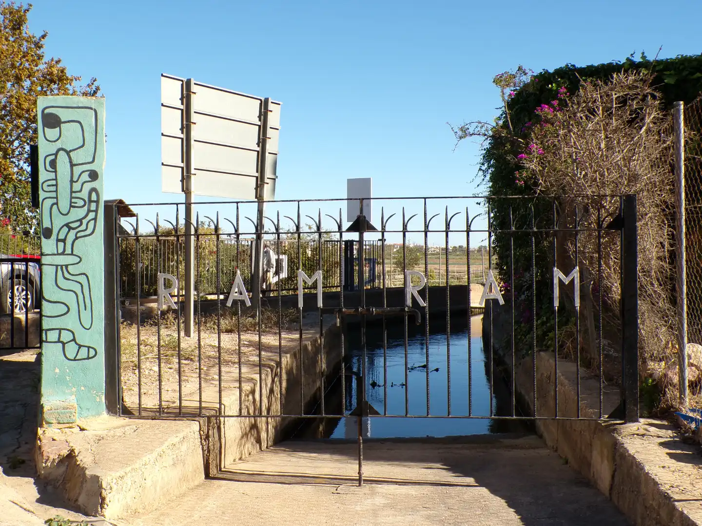 Vista exterior de Casa adosada en venta en Godella con Jardín privado