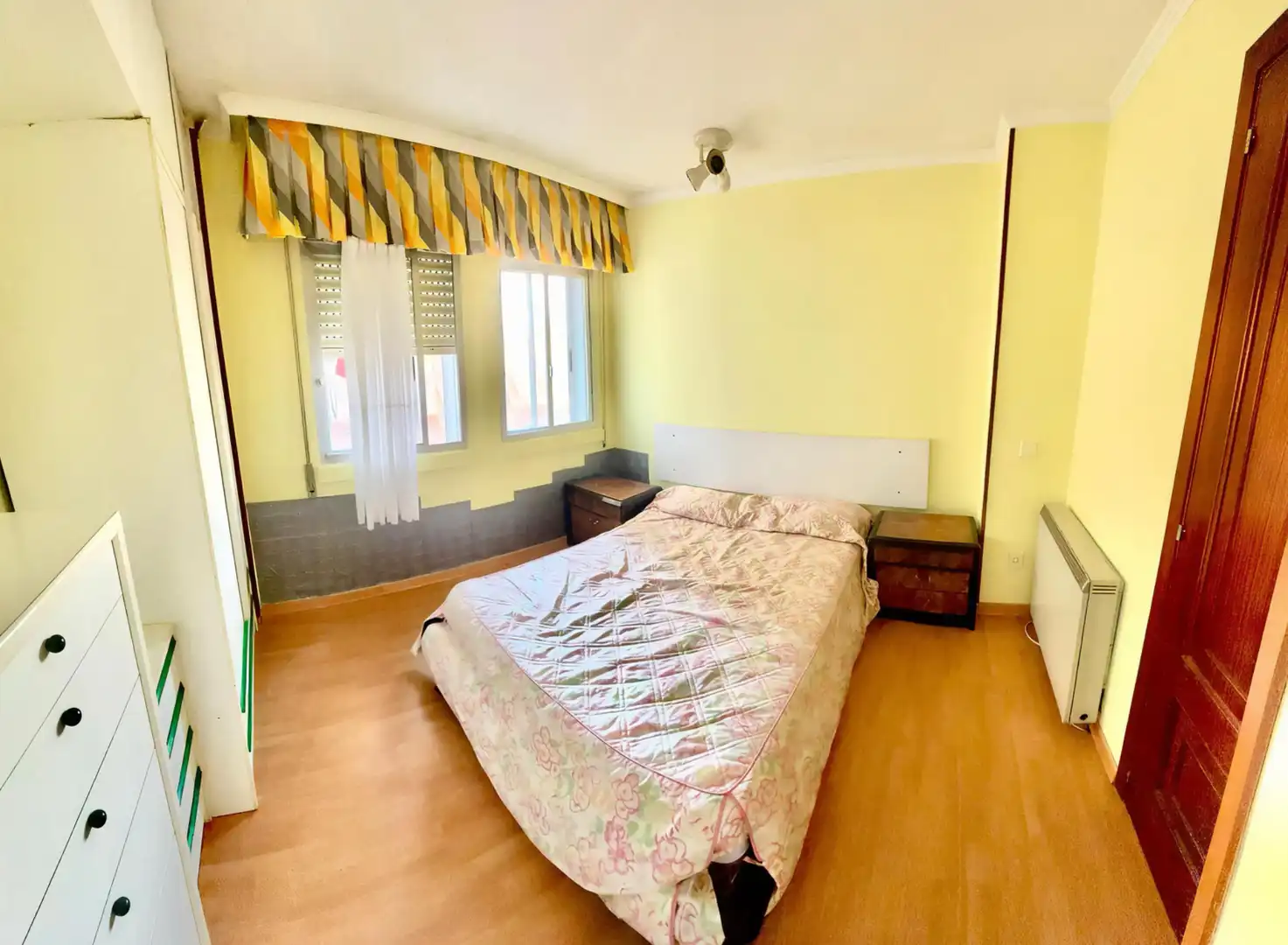 Habitación de Piso de alquiler en Foz con Calefacción, Parquet y Terraza