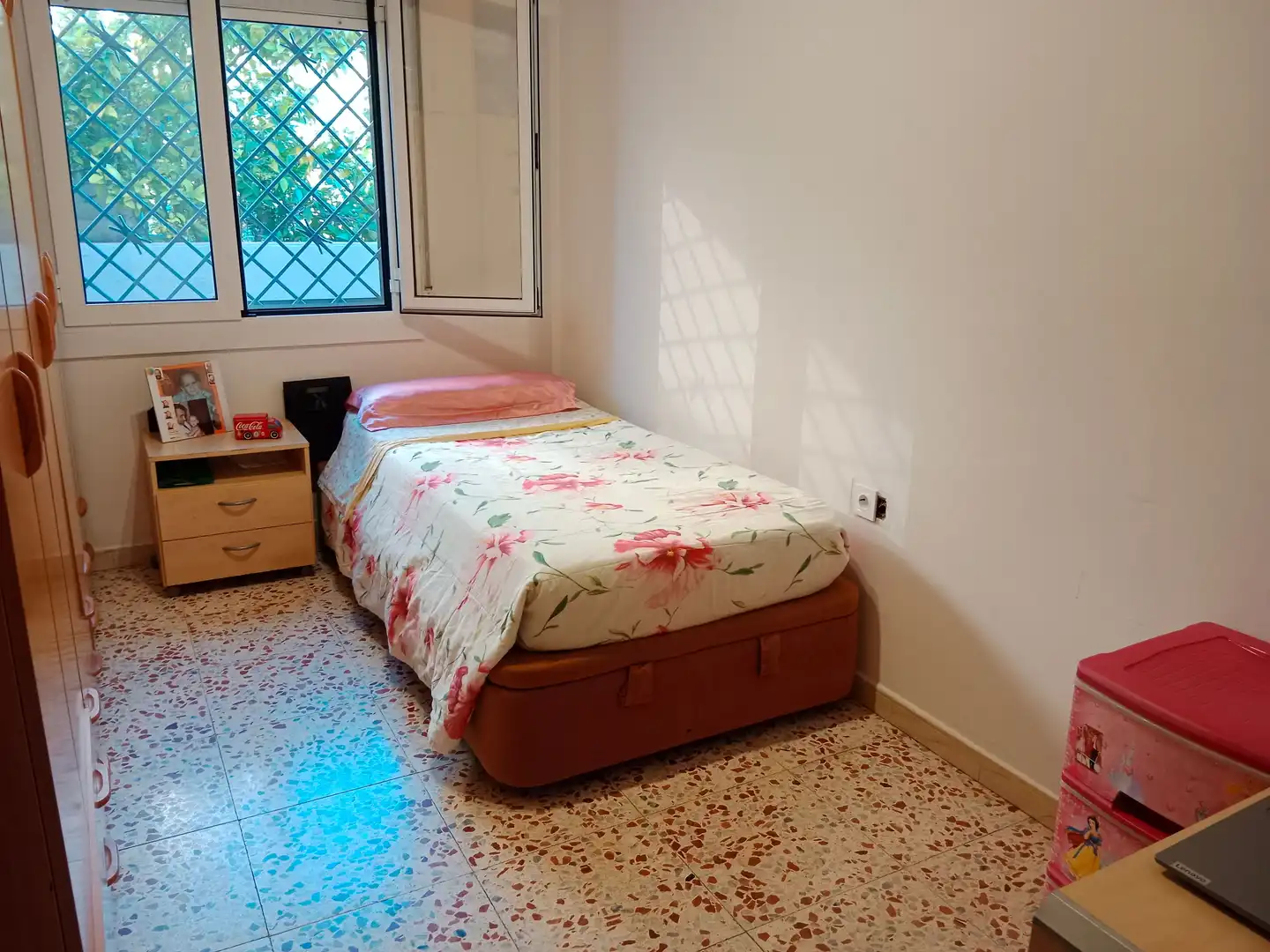 Dormitori de Casa o xalet en venda en Rubí amb Aire condicionat, Jardí privat i Terrassa