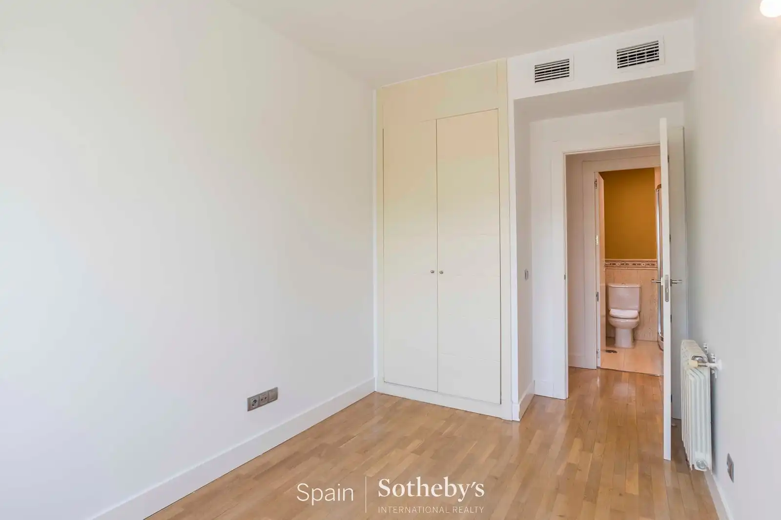 Dormitori de Apartament de lloguer en Pozuelo de Alarcón amb Aire condicionat, Calefacció i Terrassa