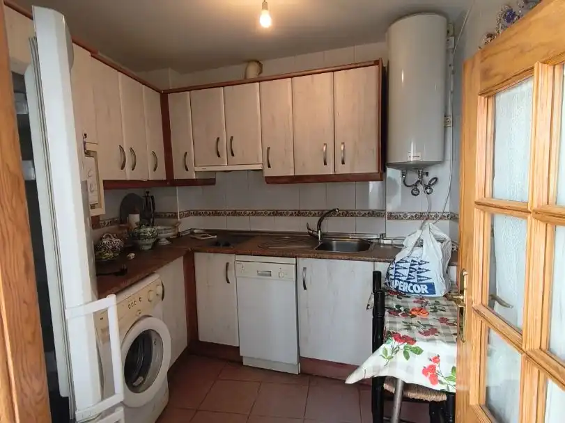 Kitchen of Houses for sale in Valdeverdeja  with Heating, Terrace and Storage room