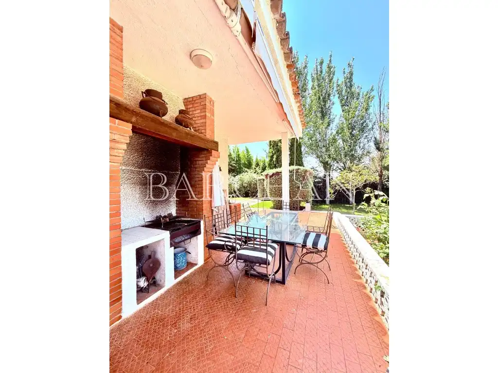 Jardín de Casa o chalet en venta en Boadilla del Monte con Jardín privado, Piscina y Lavadora